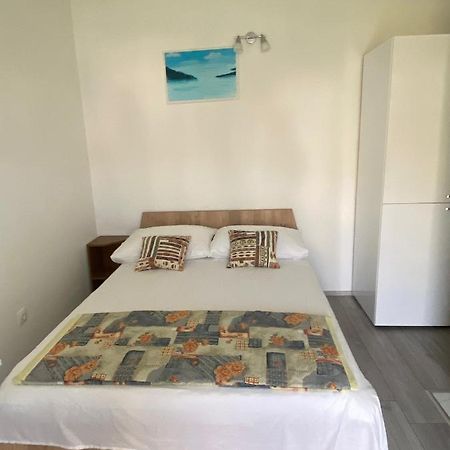 Apartman Freja II ポドストラナ エクステリア 写真