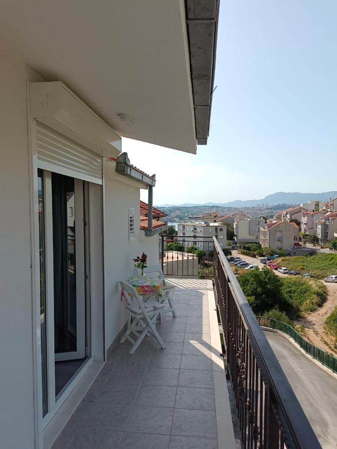 Apartman Freja II ポドストラナ エクステリア 写真